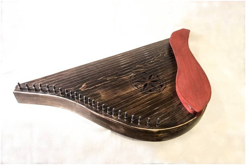 ТАЁЖНАЯ МУЗЫКАЛЬНАЯ АРТЕЛЬ TMA-GSH24 - Гусли шлемовидные