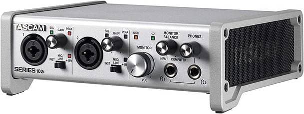 TASCAM SERIES 102i - аудиоинтерфейс USB, АЦП/ЦАП: 24бит/192кГц, USB-B.