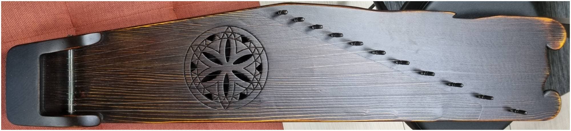 ТАЁЖНАЯ МУЗЫКАЛЬНАЯ АРТЕЛЬ TMA-GK B-11 - Гусли крыловидные