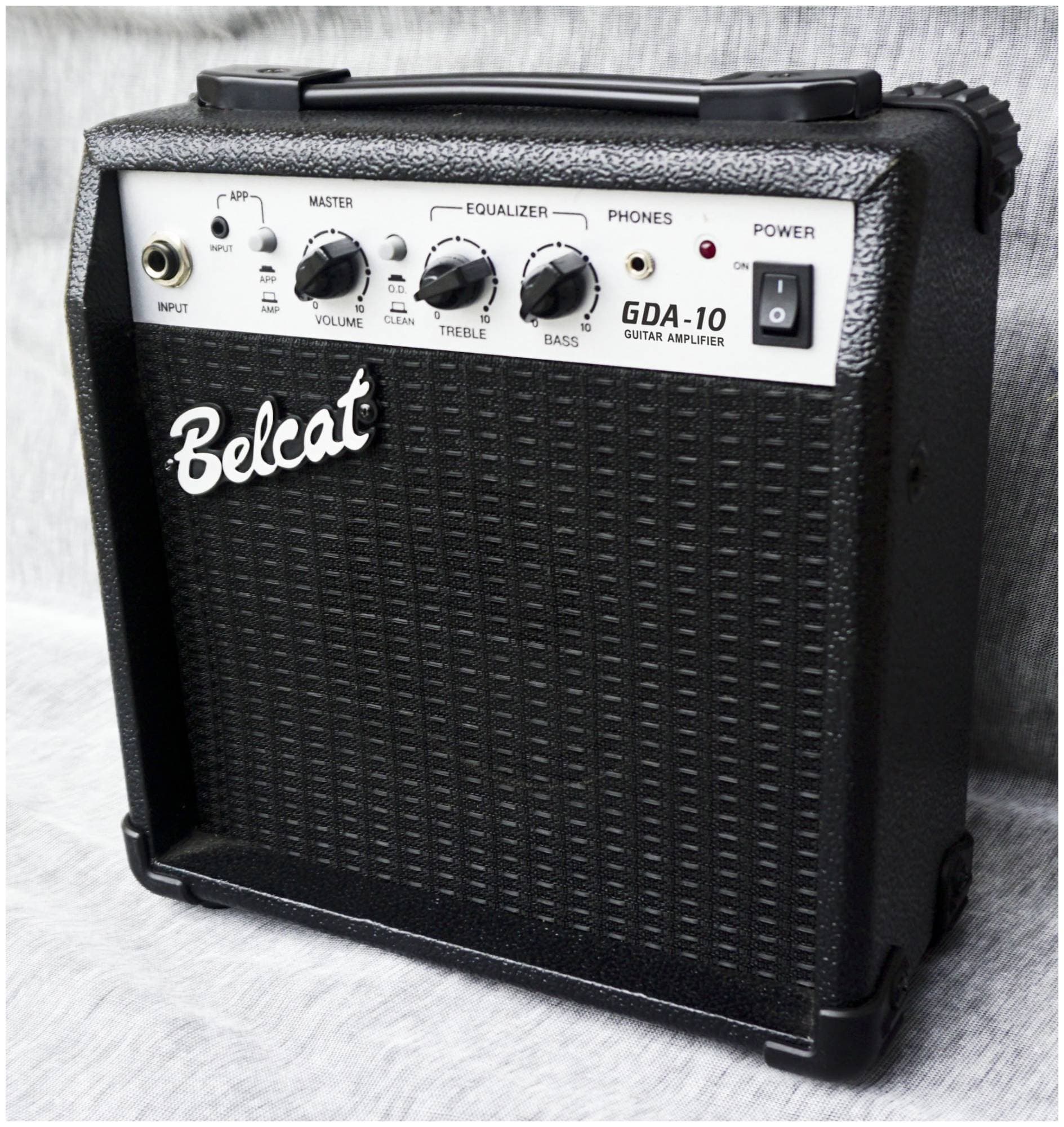 BELCAT GDA-10 - Комбоусилитель